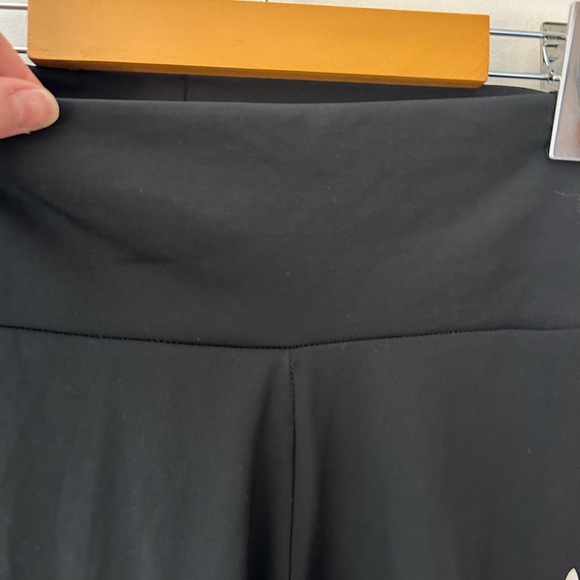 Adidas women’s leggings size medium - Picture 10 of 11